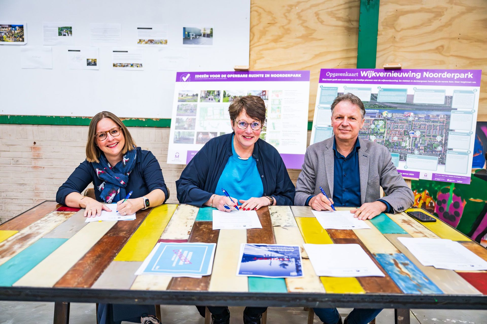 Bestuurders ondertekenen samenwerkingsovereenkomst Zeeheldenbuurt-West Hoogezand